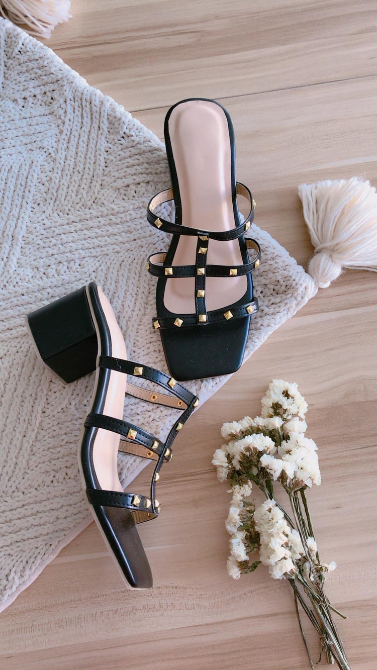 Curvy Soles Flordeliza - Widefit Block Heels