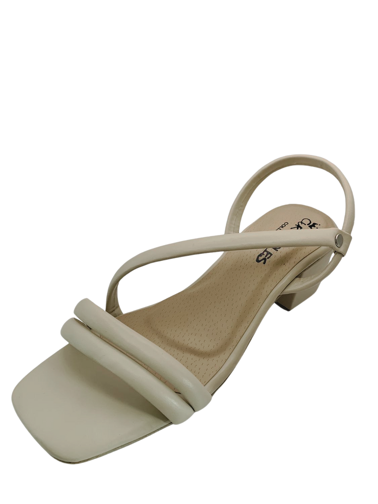 Curvy Soles Tonette - Widefit Ankle Strap Block Heels