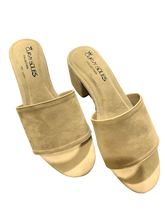 Curvy Soles Camella - Widefit Velvet Block Heels