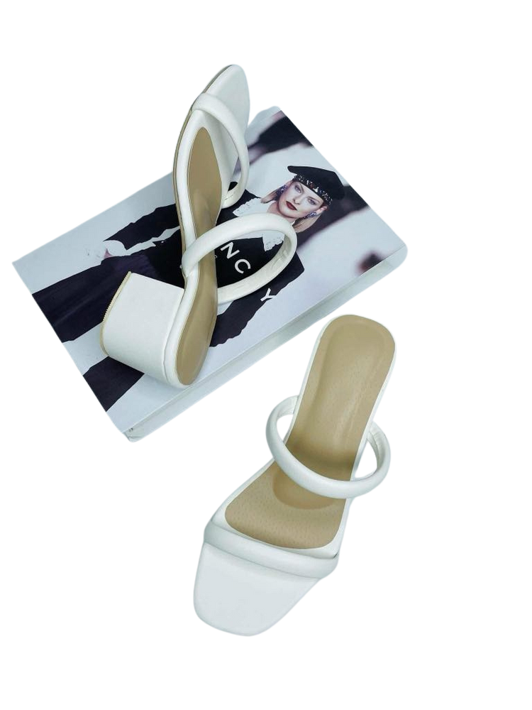 Curvy Soles Tetchie - Widefit Block Heels