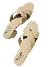 Curvy Soles Ellise - Widefit Velvet Block Heels