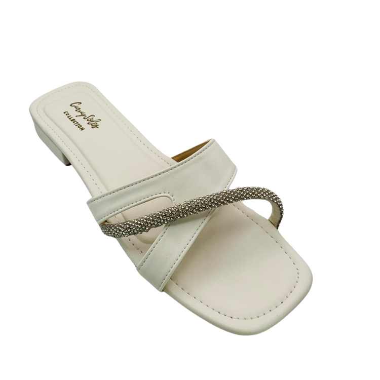 Curvy Soles Anne - Women's Mini Heels