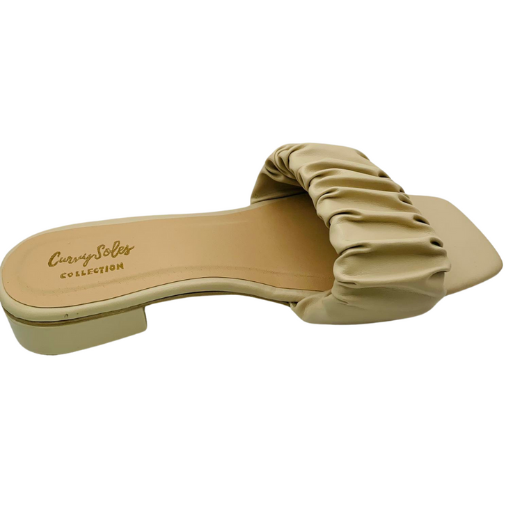 Curvy Soles Margaret - Mini Heels